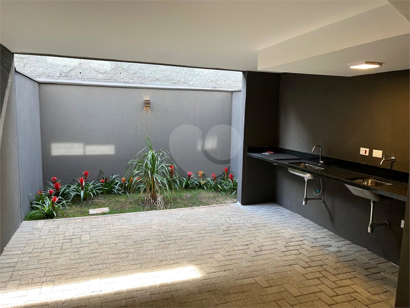 Casa à venda com 2 suítes no condomínio Cube Villa, São Paulo - SP