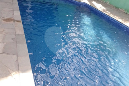 Chácara à venda com 8 quartos em Parque Piratininga, Itaquaquecetuba, SP