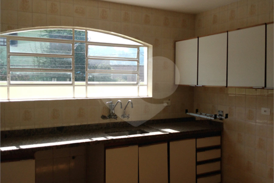 Sobrado à venda com 3 quartos, sendo 1 suíte, em Horto Florestal, São Paulo, SP