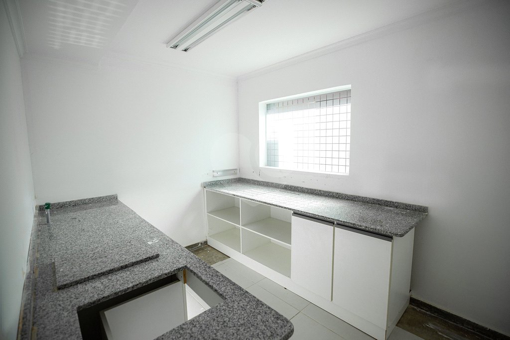 Sobrado à venda ou para alugar com 5 quartos em Alto da Lapa, São Paulo, SP
