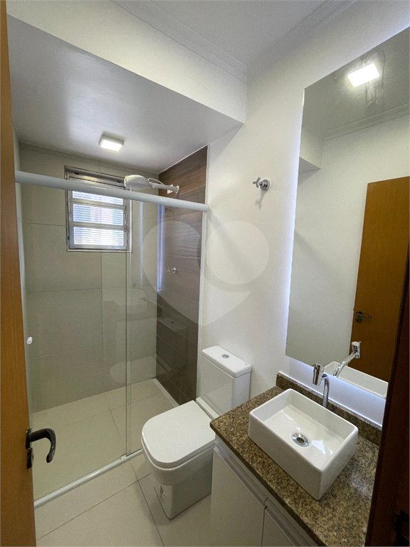 Sobrado à venda com 5 quartos, sendo 1 suíte, em Alto da Boa Vista, São Paulo, SP