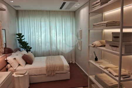 Apartamento à venda com 3 suítes em Moema, São Paulo, SP