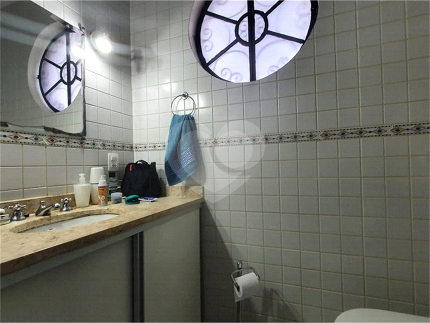Sobrado à venda com 5 quartos, sendo 3 suítes, em Tremembé, São Paulo, SP
