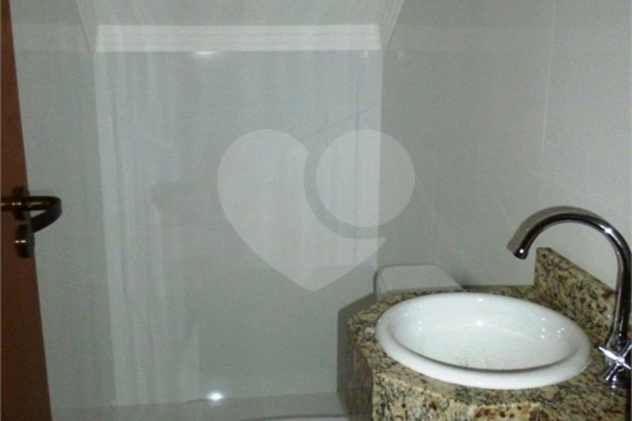 Casa à venda com 3 quartos, sendo 1 suíte, no condomínio Residencial Vila Primavera (zona Norte), São Paulo - SP