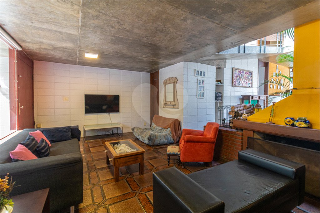 Casa de Vila à venda com 3 quartos, sendo 1 suíte, em Chácara Monte Alegre, São Paulo, SP