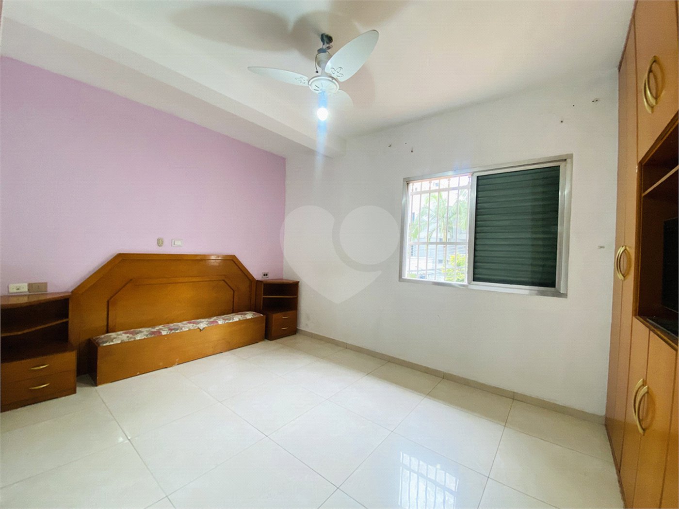 Sobrado à venda com 4 quartos, sendo 1 suíte, em Vila Gilda, Santo André, SP