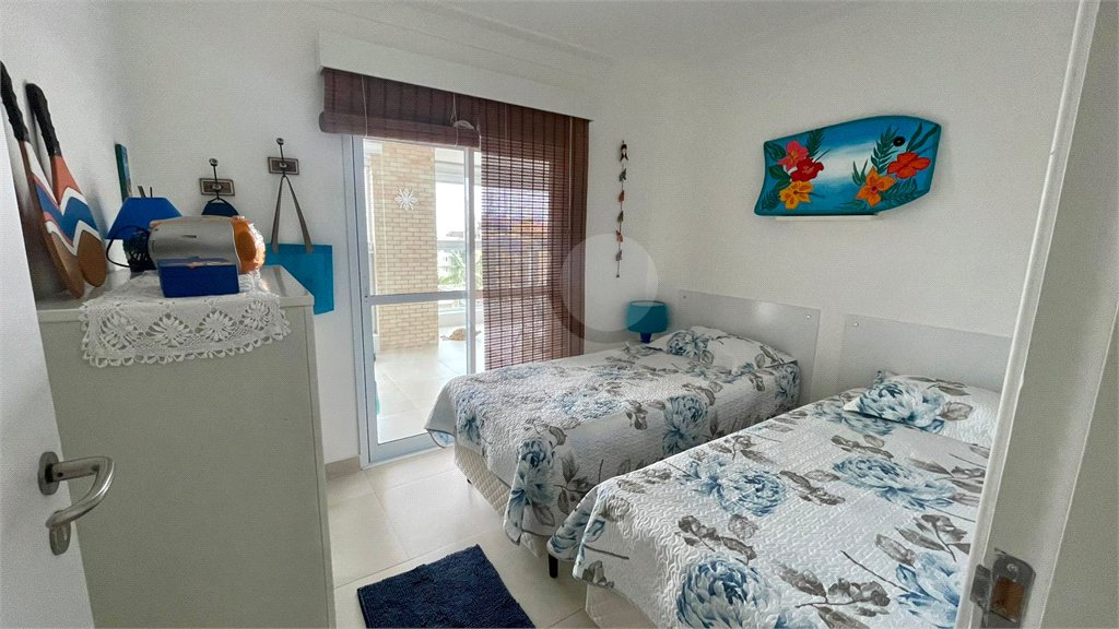 Apartamento à venda com 3 quartos, sendo 1 suíte,  em Jardim Belmar, Guarujá, SP