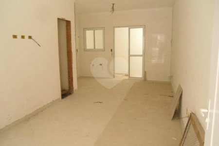 Casa à venda com 2 suítes no condomínio Ilha da Madeira, São Paulo - SP