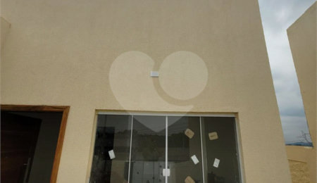 Casa à venda com 3 quartos, sendo 1 suíte,  no condomínio Mirante da Mantiqueira I, Mairiporã - SP