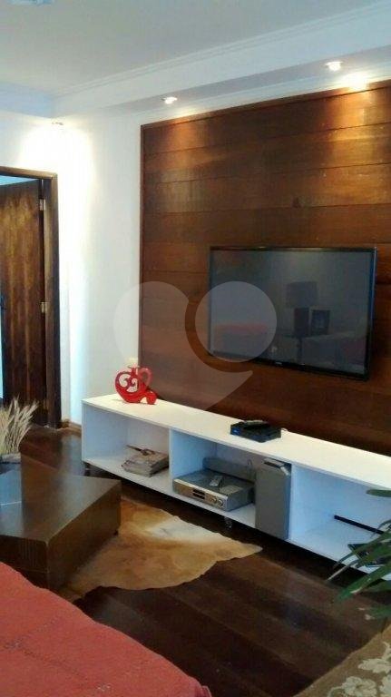 Casa Térrea à venda com 3 quartos, sendo 1 suíte,  em Jardim Peri, São Paulo, SP