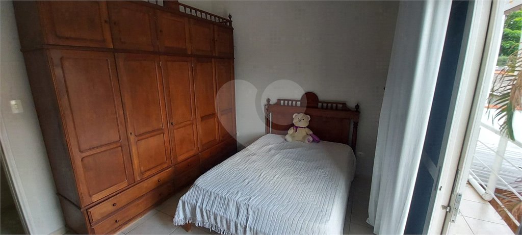 Sobrado à venda com 3 quartos, sendo 1 suíte,  em Vila Mogilar, Mogi das Cruzes, SP