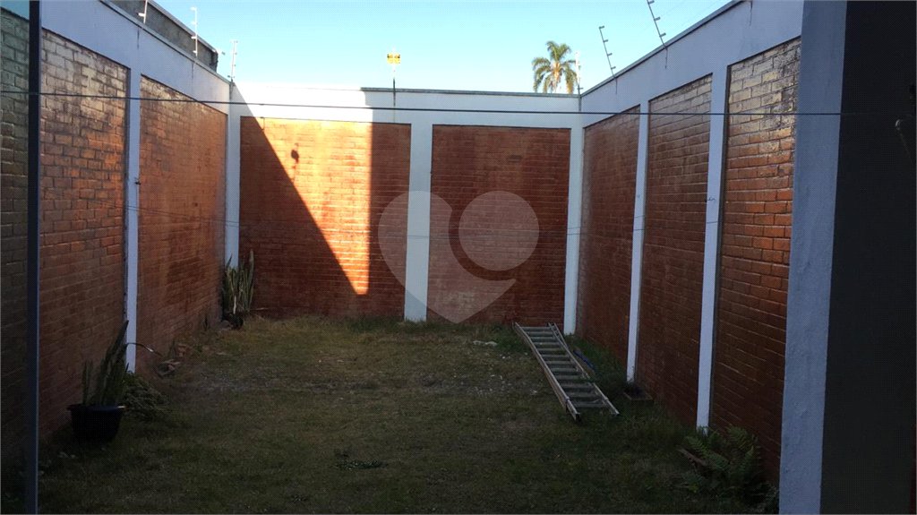 Sobrado à venda com 3 quartos, sendo 1 suíte,  em Alto da Boa Vista, Mogi das Cruzes, SP