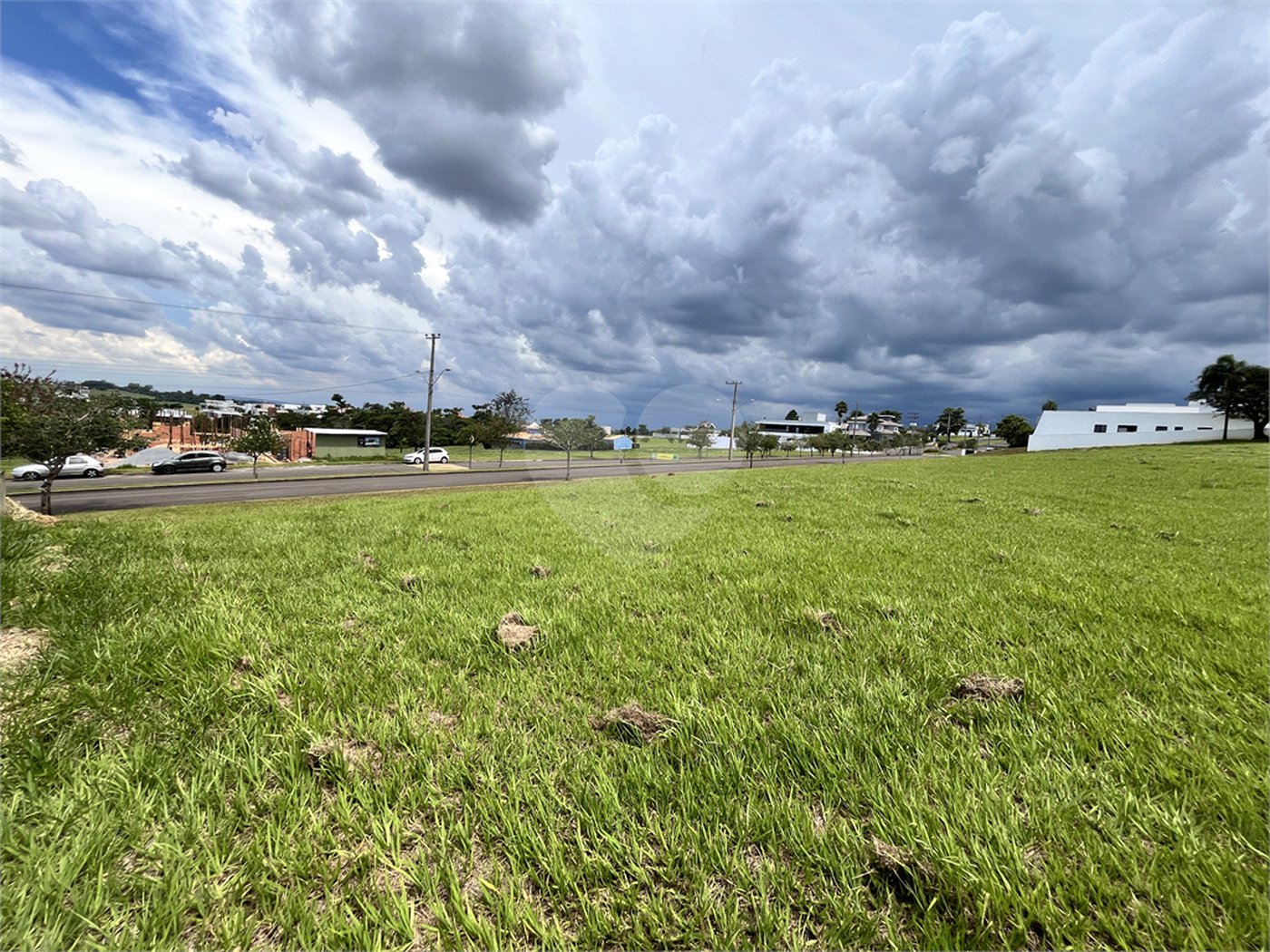 Terreno à venda no condomínio Residencial Saint Charbel, Araçoiaba da Serra - SP