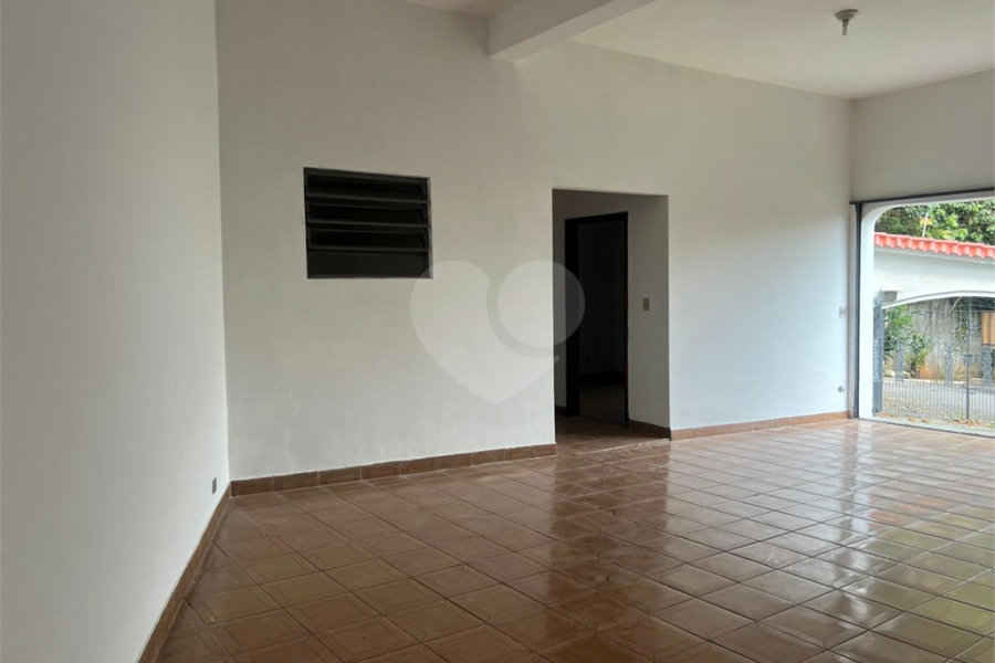 Sobrado à venda com 3 quartos, sendo 1 suíte, em Tremembé, São Paulo, SP