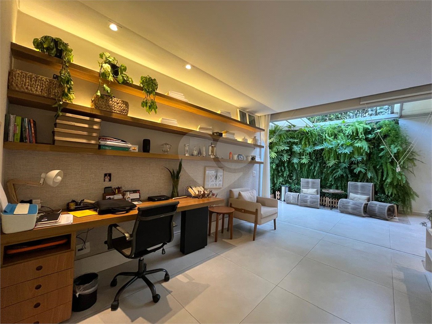 Casa à venda com 3 suítes no condomínio Domus, São Paulo - SP