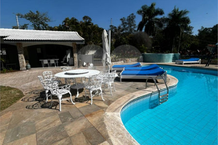 Casa à venda ou para alugar com 3 suítes no condomínio São Joaquim, Vinhedo - SP