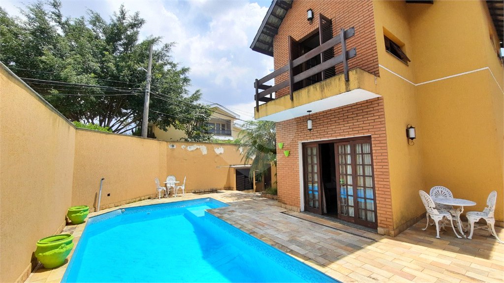 Sobrado à venda com 4 quartos, sendo 1 suíte, em Barro Branco (zona Norte), São Paulo, SP