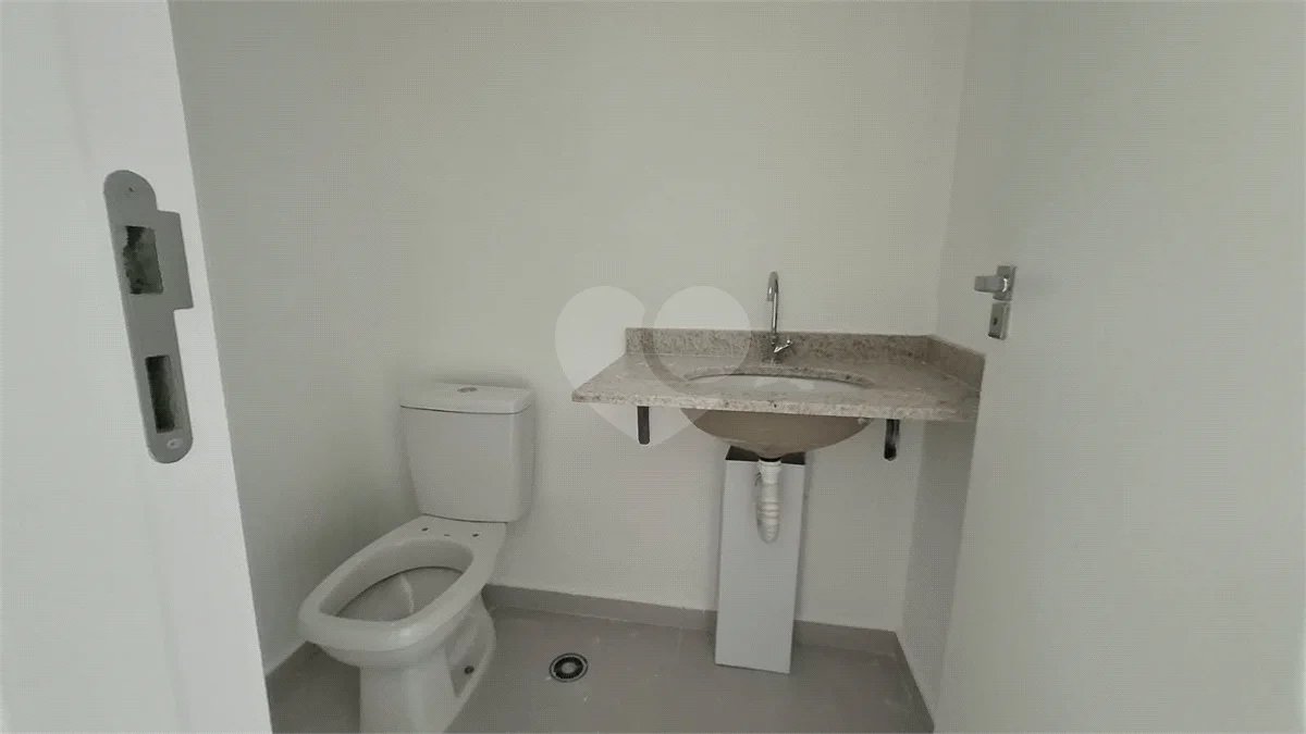 Apartamento à venda com 3 suítes em Vila Pirajussara, São Paulo, SP