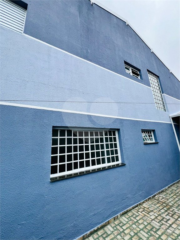 Sobrado à venda com 3 quartos em Loteamento Municipal Brás Cubas, Mogi das Cruzes, SP