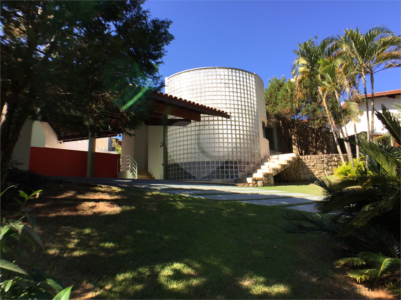 Casa à venda com 4 suítes no condomínio Estância Marambaia, Vinhedo - SP