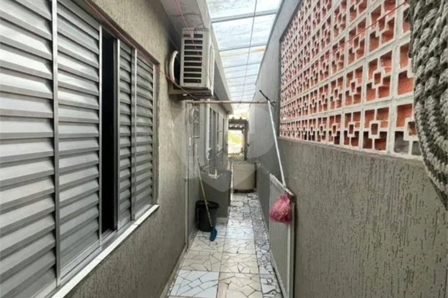 Casa à venda com 2 quartos, sendo 1 suíte, em Parque Maria Domitila, São Paulo, SP