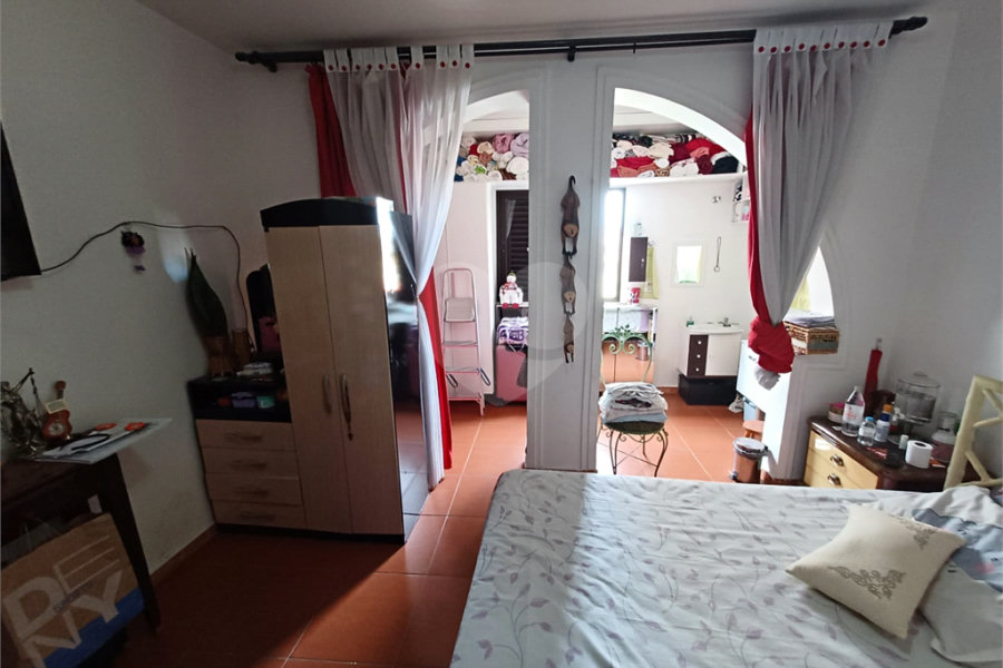Sobrado à venda com 4 quartos, sendo 1 suíte, em Perdizes, São Paulo, SP