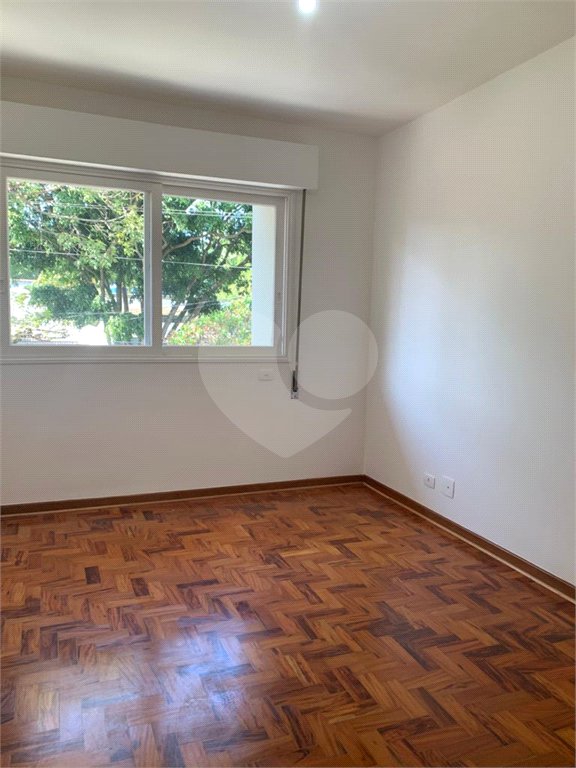 Casa à venda com 4 quartos, sendo 2 suítes, em Brooklin, São Paulo, SP