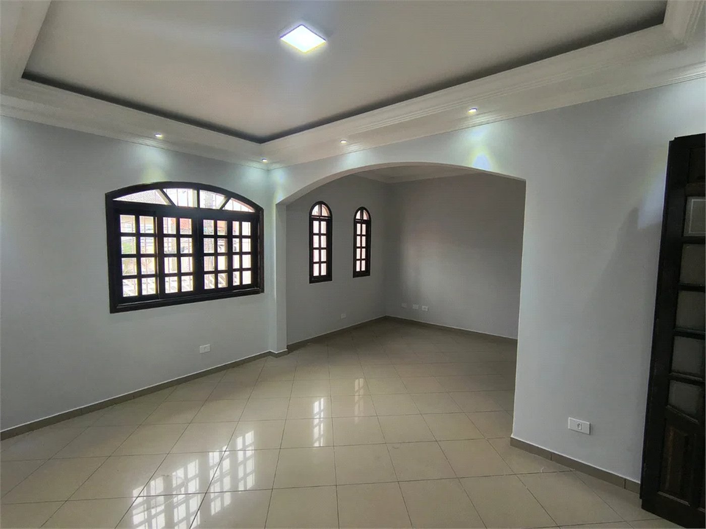 Sobrado à venda com 3 quartos, sendo 1 suíte, em Jardim D'abril, Osasco, SP
