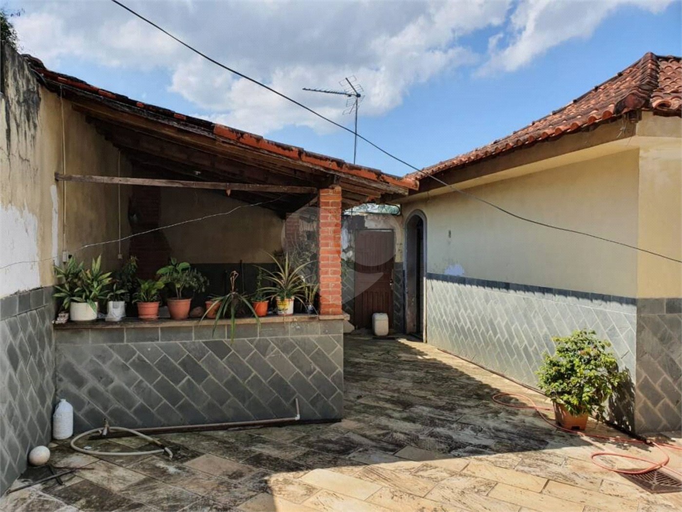 Casa à venda com 3 quartos, sendo 1 suíte, em Jardim Ikeda, Suzano, SP