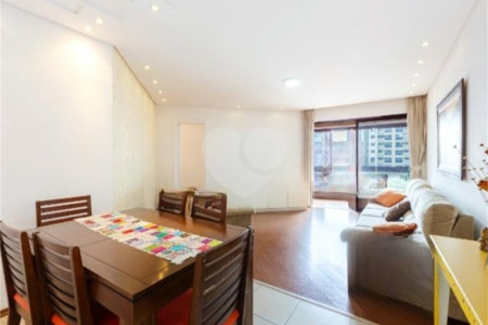 Apartamento à venda com 3 quartos, sendo 1 suíte, em Vila Hamburguesa, São Paulo, SP