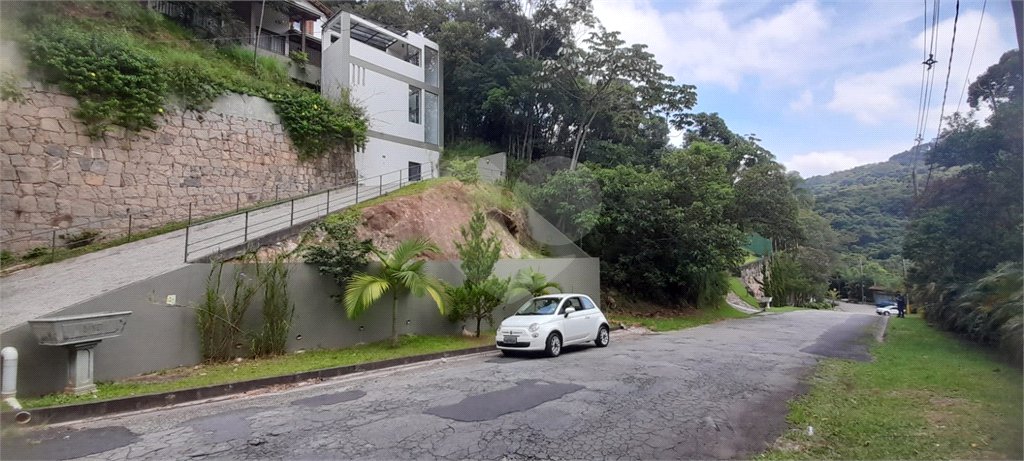Terreno à venda no condomínio Alpes da Cantareira, Mairiporã - SP