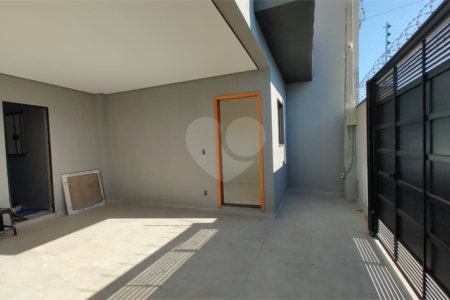 Casa de Vila à venda com 2 suítes em Wanel Ville, Sorocaba, SP
