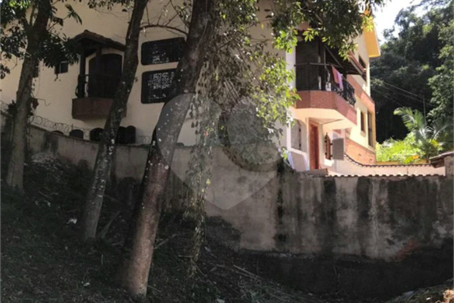 Terreno à venda em Horto, São Paulo, SP