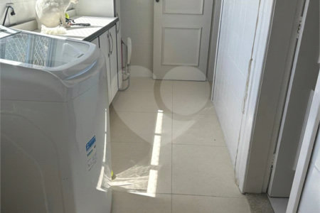 Apartamento à venda com 3 quartos, sendo 1 suíte, em Passagem, Cabo Frio, RJ