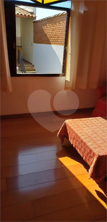 Sobrado à venda com 3 quartos, sendo 1 suíte, em Tremembé, São Paulo, SP