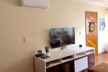 Sobrado à venda com 4 quartos, sendo 1 suíte, em Jardim Pinheiros, São Paulo, SP