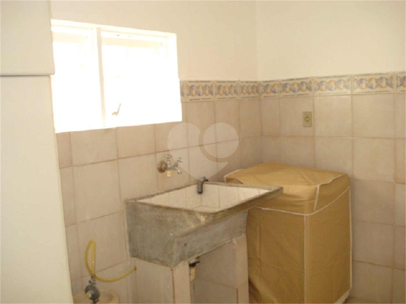 Sobrado para alugar com 5 quartos, sendo 2 suítes,  em Vila Suíça, Indaiatuba, SP