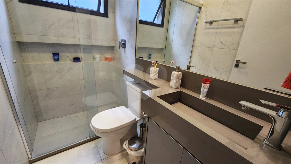 Casa à venda com 3 suítes no condomínio Via Castelli, Louveira - SP