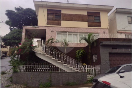 Sobrado à venda com 6 quartos, sendo 1 suíte, em Vila Medeiros, São Paulo, SP