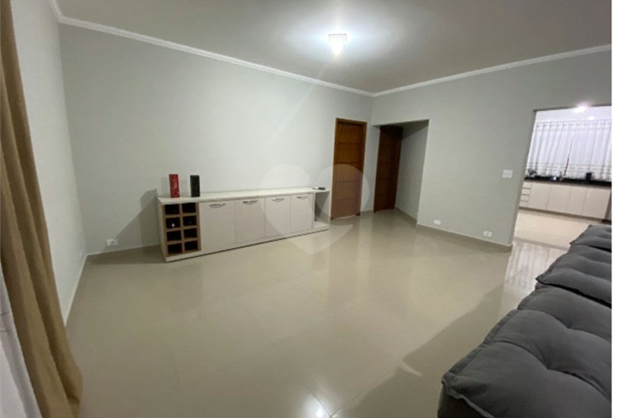 Chácara à venda com 3 suítes em Jundiaizinho (terra Preta), Mairiporã, SP