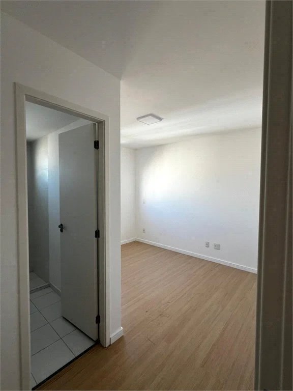 Apartamento à venda com 3 quartos, sendo 2 suítes, em Parque Reboucas, São Paulo, SP