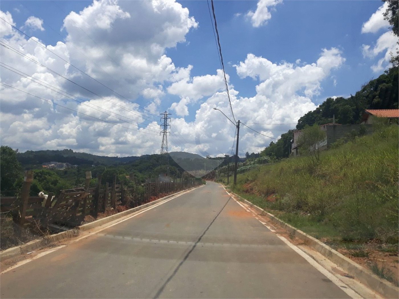 Terreno à venda em Guaçu, São Roque, SP