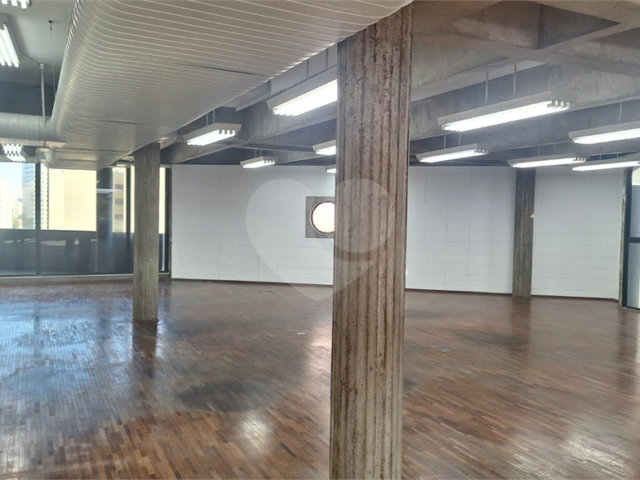 Sala à venda ou para alugar em Real Parque, São Paulo, SP