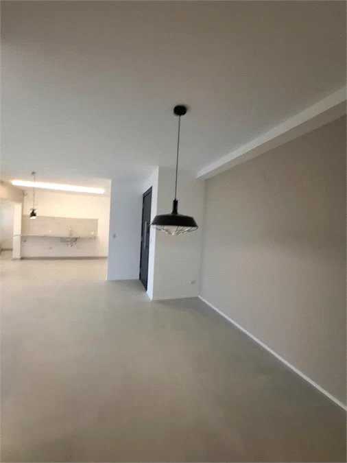 Apartamento à venda 107m² reformado com 2 quartos, sendo 1 suíte no Morumbi
