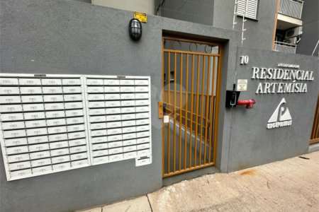 Apartamento a venda com 2 dormitorios sendo 1 suíte