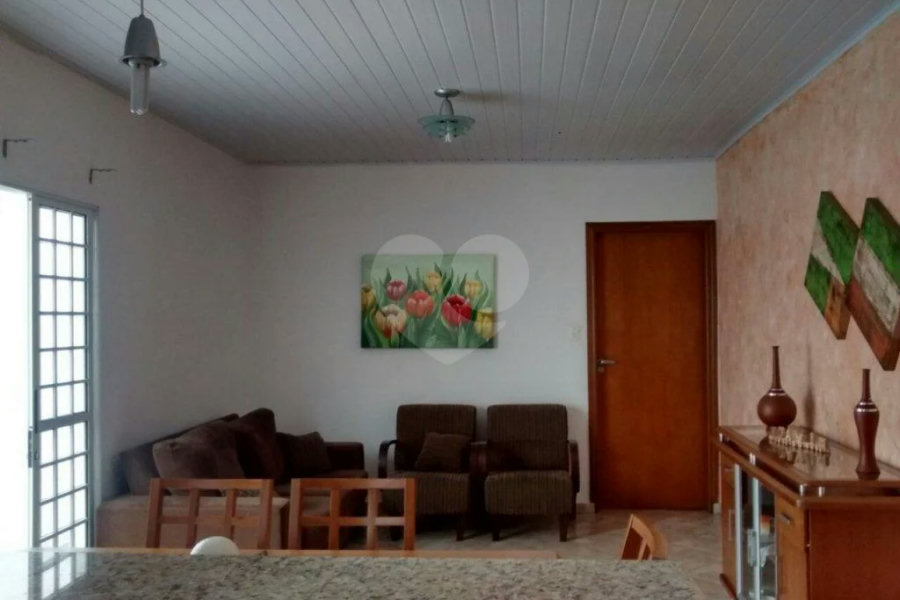 Casa térrea à venda na região do Imirim, 2 dormitórios, 2 vagas de garagem!