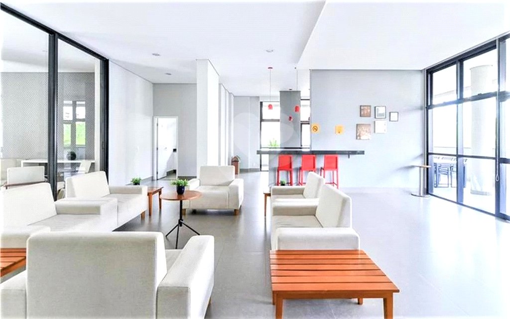 Apartamento de 1 quarto - Vila Mariana - Varanda, - 1 vaga - Lazer e serviços no condomínio.
