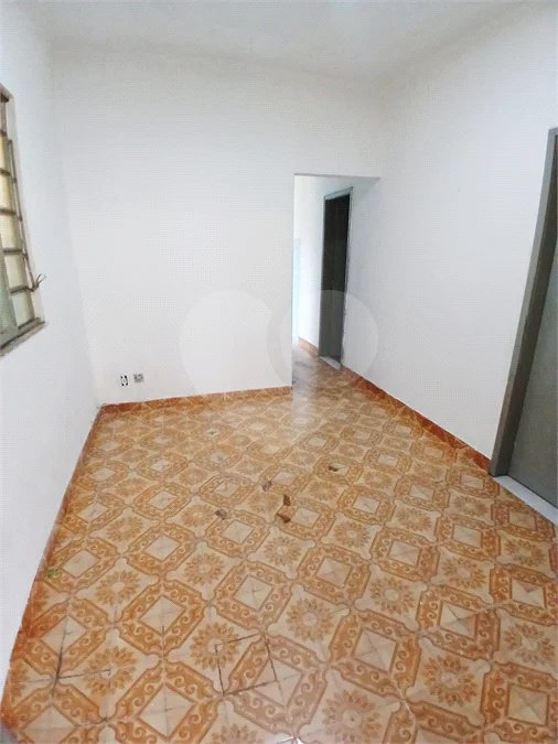 CASA Á VENDA EM SANTÍSSIMO ,ESTRADA DA POSSE ..