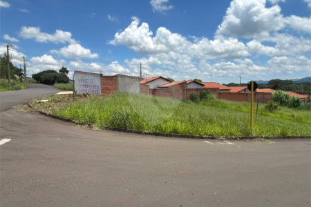 Terreno à Venda no Residencial Bosque dos Tamanduás – Descalvado/SP