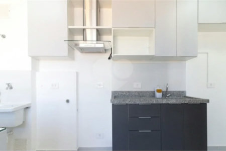 Apartamento à venda no Sacomã com 2 quartos e sem vaga
